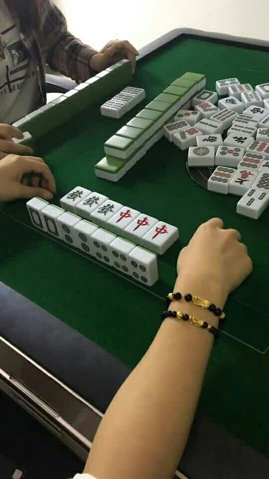 今日教程“怎么样洗牌能拿到好牌	”其实真的有挂-第1张图片