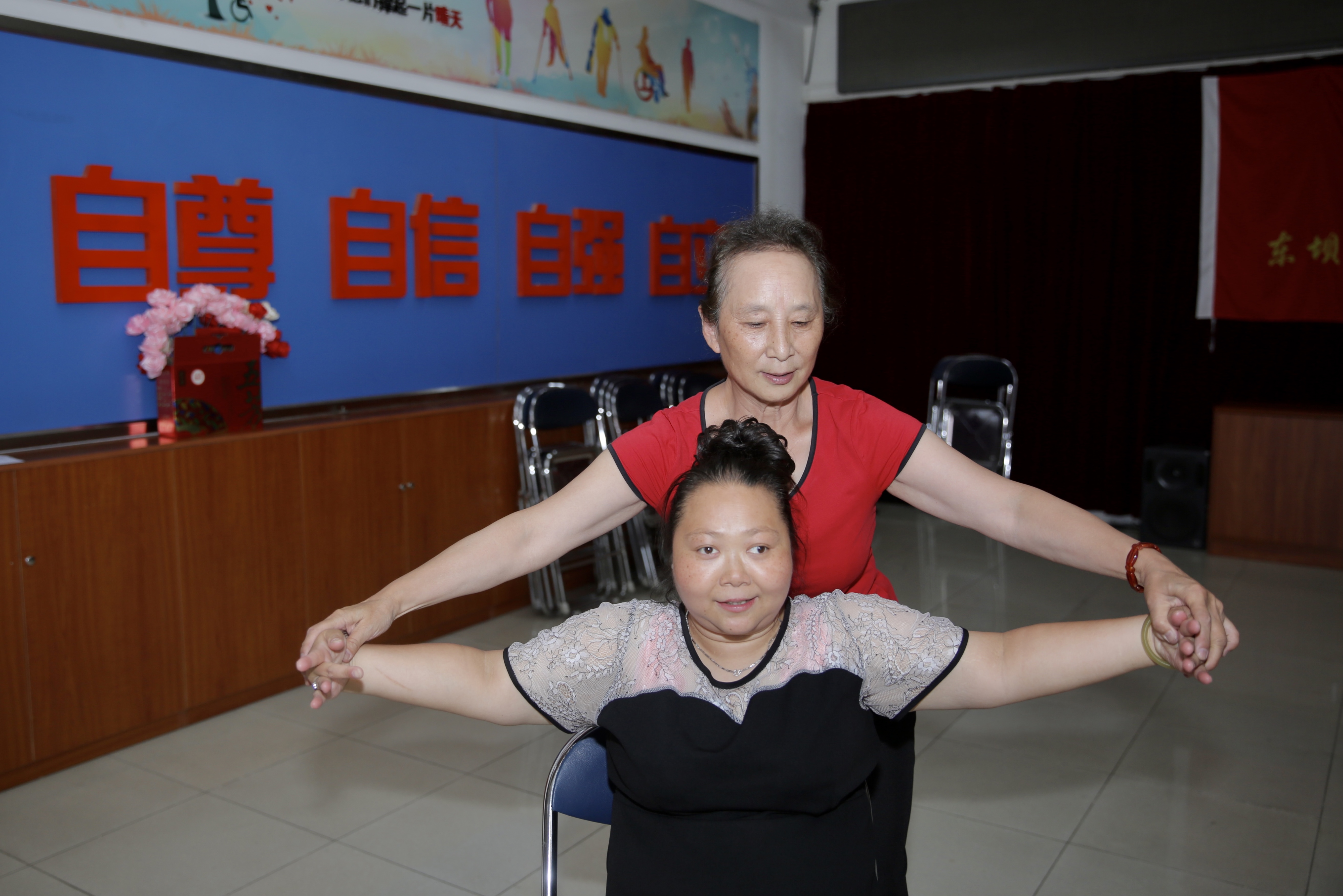 我来教教大家“人生最重要的不是握一手好牌	”实际有挂-第2张图片