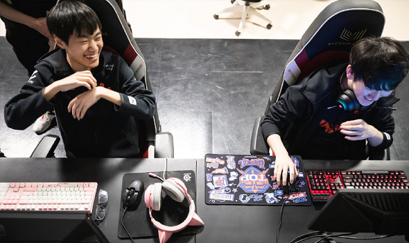 今日热议“wepoKer怎么安装挂件”附开挂脚本详细步-第3张图片