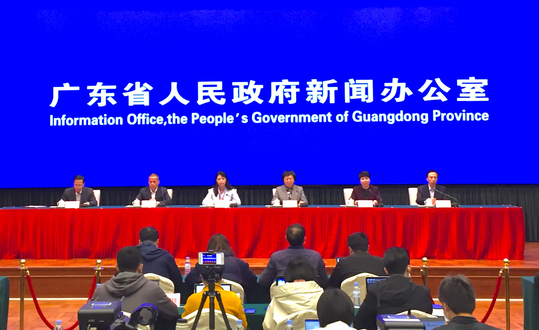 广东增本土确诊62例.广东增本土确诊10例详情-第2张图片