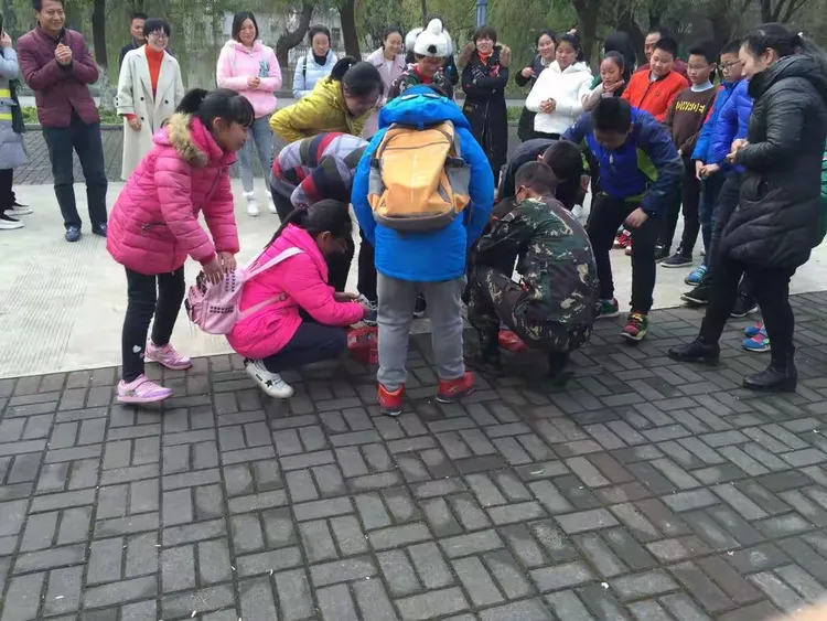 分享科普“牵手跑得快怎么拿好牌”附开挂脚本详细步-第1张图片
