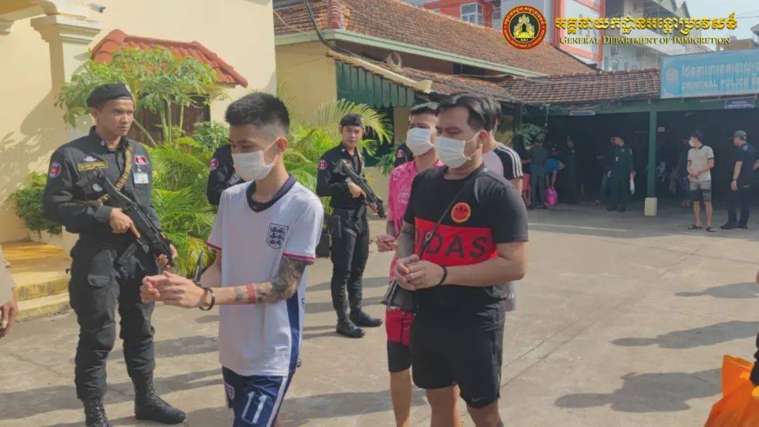 大连8天215人感染.大连11人确诊-第1张图片
